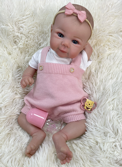 Daisy – 48 cm Reborn babypop met zacht lichaam en stralend blauwe ogen