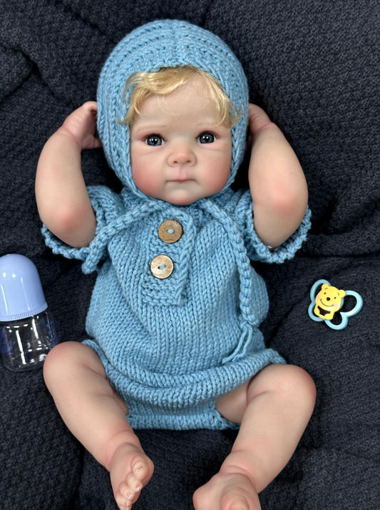 Darcy – 50 cm Reborn babypop van vinyl met stralend blauwe ogen