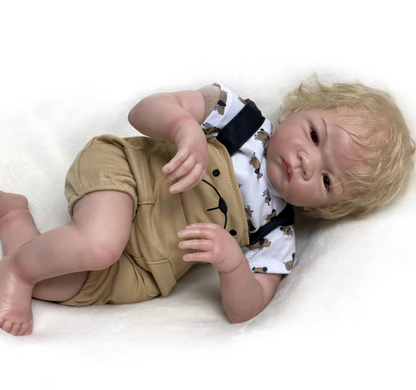 Charlie – 55 cm levensechte Reborn babypop met ingeplant blond haar