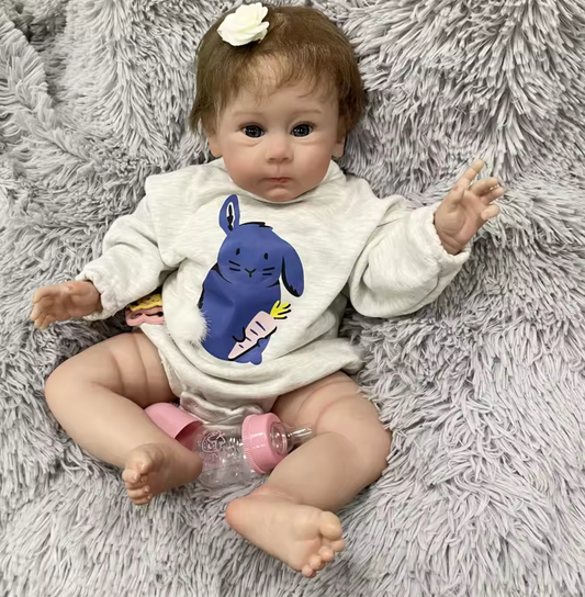 Lilly – 60 cm realistische Reborn babypop met blauwe ogen en ingeplant haar