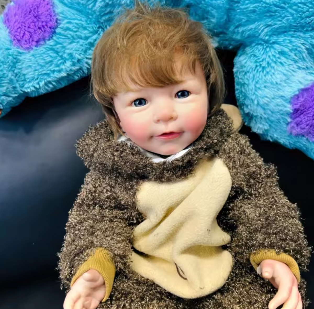 Lisa – de 55 cm grote knuffelige Bebe Reborn pop